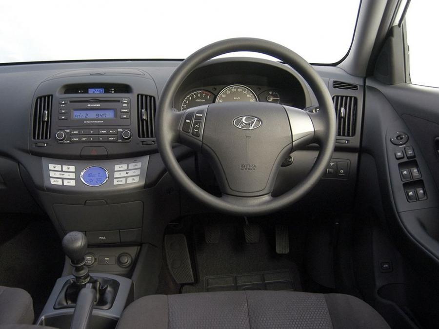  Hyundai Elantra 2007 года  (ZA) (фото 3 из 16)